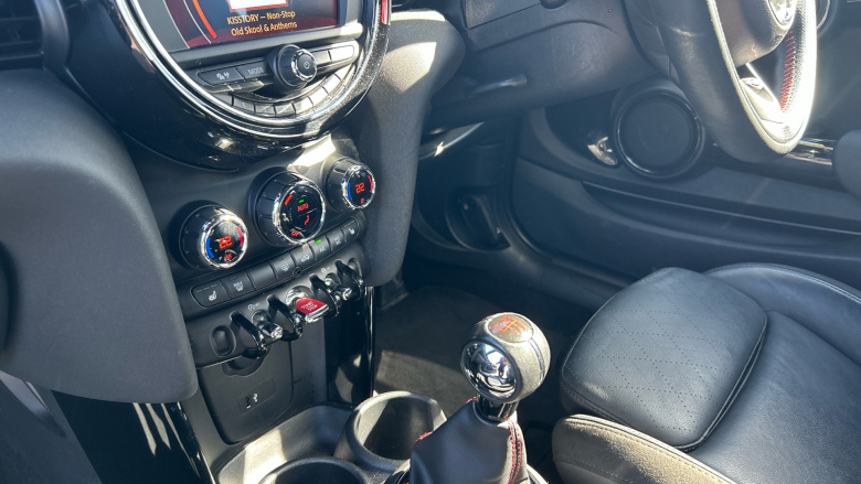 MINI Hatchback 2.0 Cooper S Sport II 3dr Petrol Hatchback